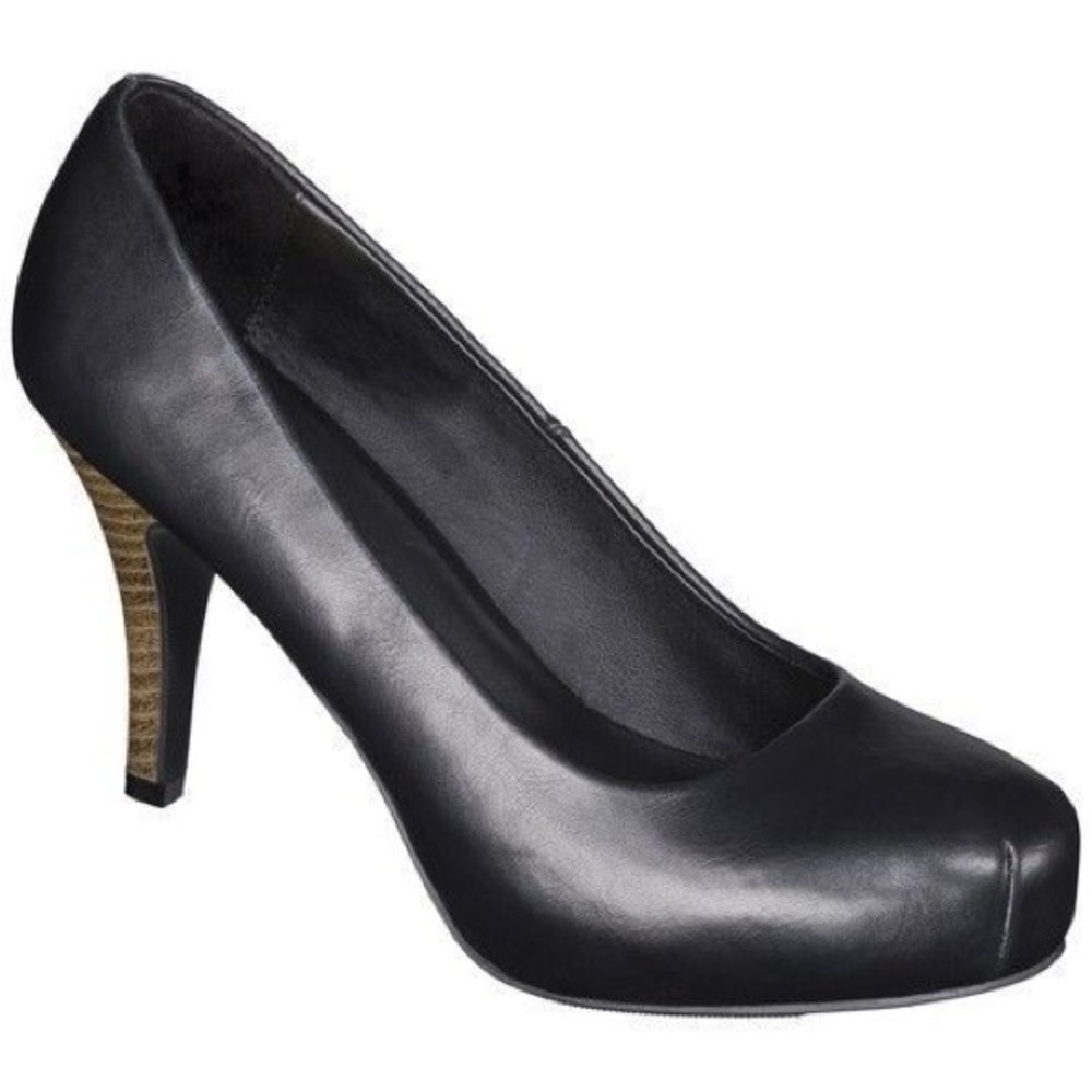 Mossimo Classic Black Women's Pump with Wood-Textured Heel